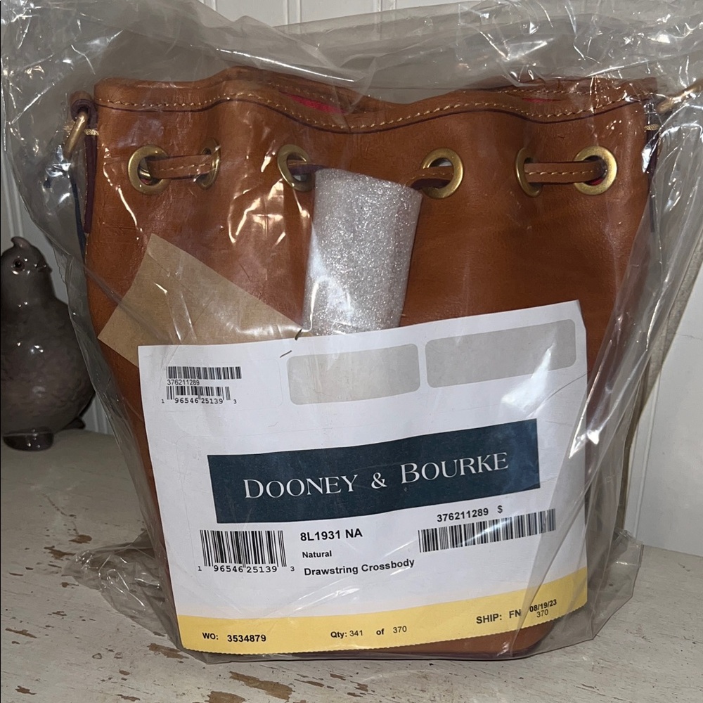 NEW Dooney & Bourke Florentine Small Drawstring Crossbody bag Italian Vacchetta
